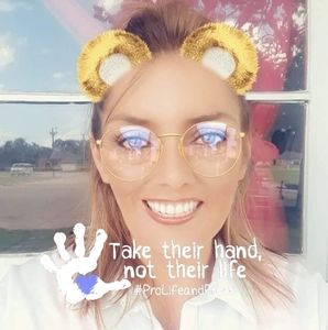 Meet your Posher, Angie